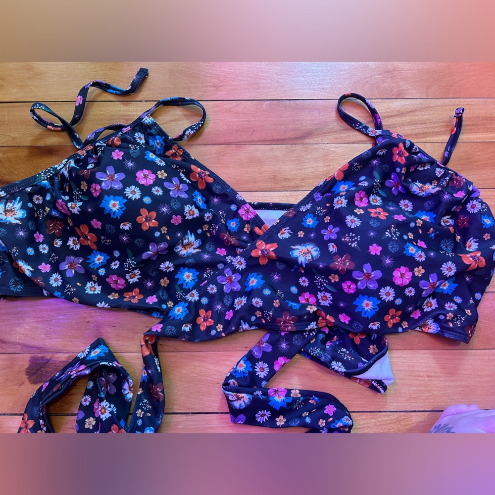 Shein black floral wrap around, halter swim top size 3xl